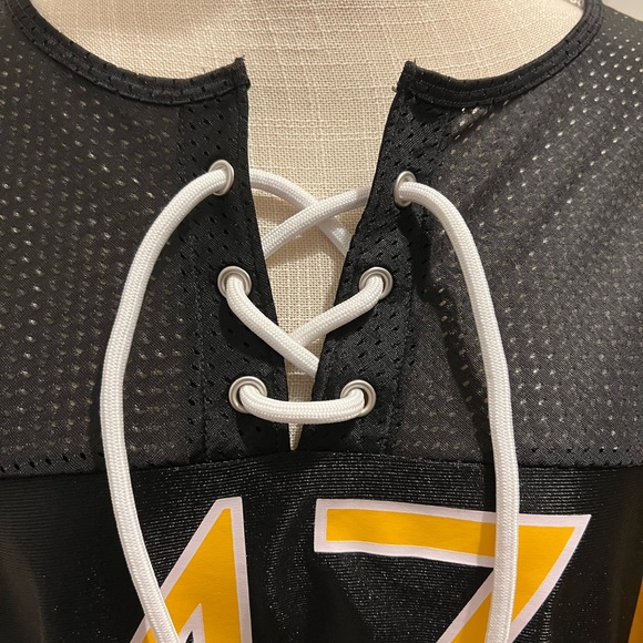 PINK Iowa Hawkeyes Jersey - Picture 4 of 7